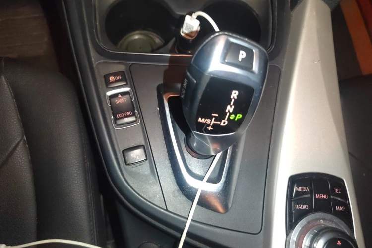 Used BMW 3 Series 2016 320i Fashion Model Gear Lever