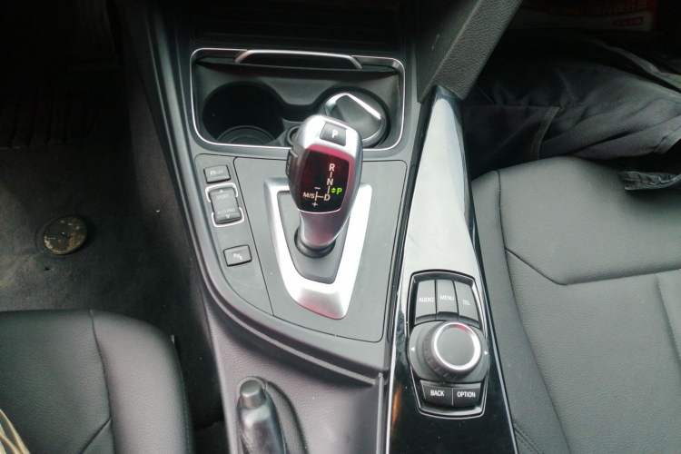 Used BMW 3 Series 2016 316i Fashion Model Gear Lever