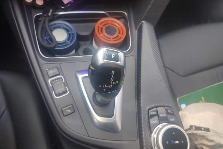 Used BMW 3 Series 2016 320i Fashion Model Gear Lever