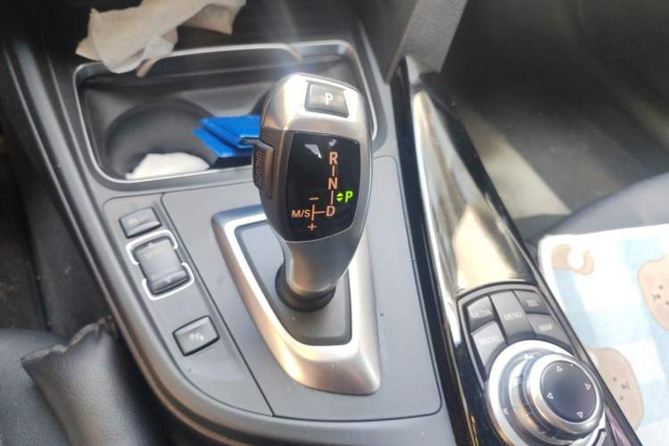 Used BMW 3 Series 2016 320Li Fashion Model Gear Lever