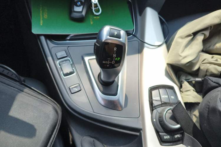 Used BMW 3 Series 2016 320Li Ambition Model Gear Lever