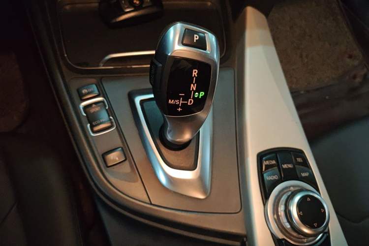 Used BMW 3 Series 2016 320i Fashion Model Gear Lever