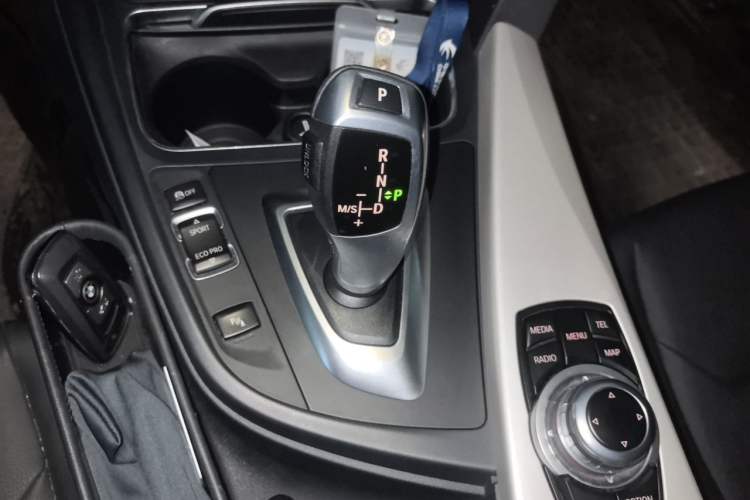 Used BMW 3 Series 2016 320Li Fashion Model Gear Lever