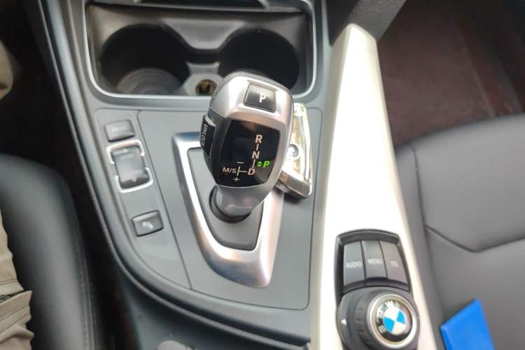 Used BMW 3 Series 2016 328Li Fashion Model Gear Lever