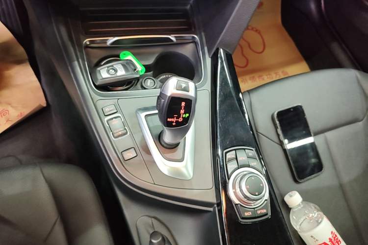 Used BMW 3 Series 2016 320i Fashion Model Gear Lever