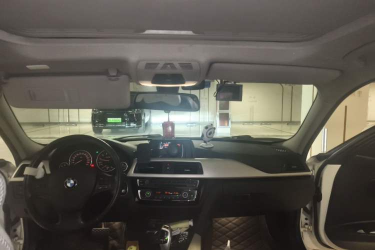 Used BMW 3 Series 2016 320Li Ambition Model Headliner