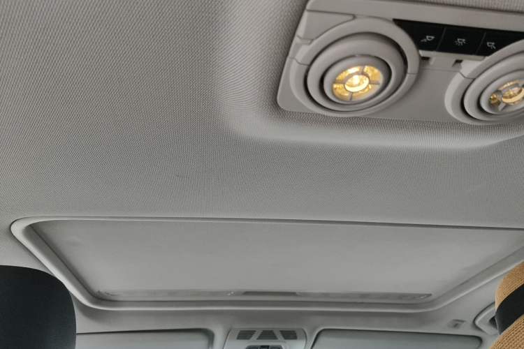 Used BMW 3 Series 2016 320Li Fashion Model Headliner