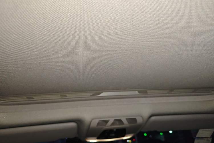 Used BMW 3 Series 2016 328Li Fashion Model Headliner