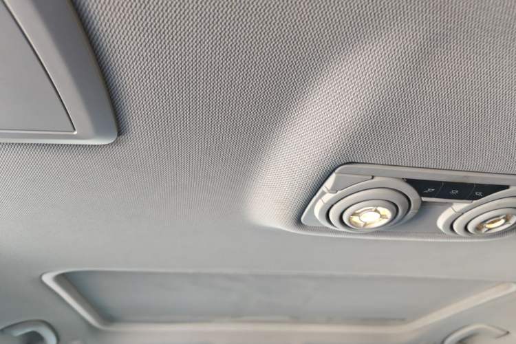 Used BMW 3 Series 2016 316Li Fashion Model Headliner