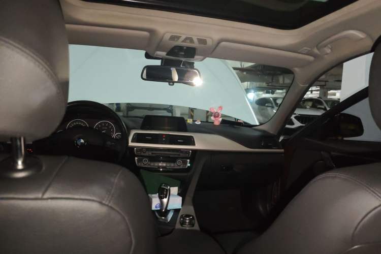 Used BMW 3 Series 2016 320i Fashion Model Headliner