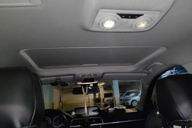 Used BMW 3 Series 2016 316Li Fashion Model Headliner