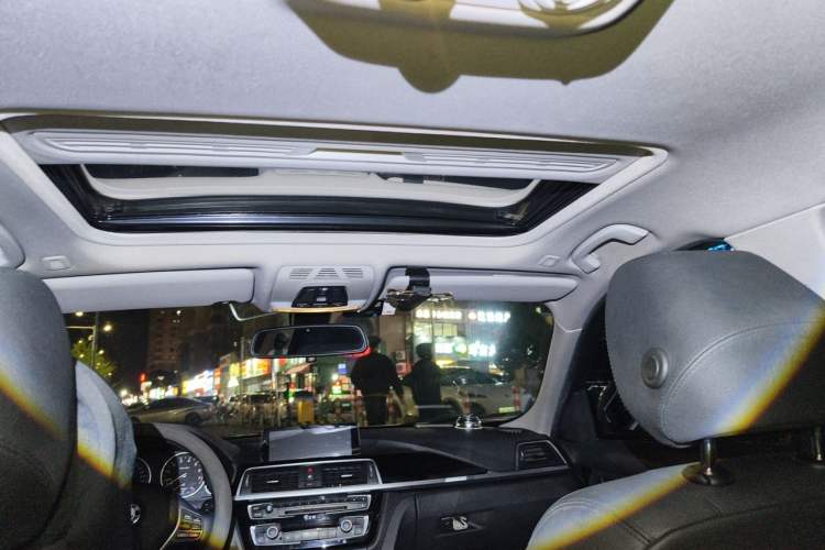 Used BMW 3 Series 2016 316Li Fashion Model Headliner