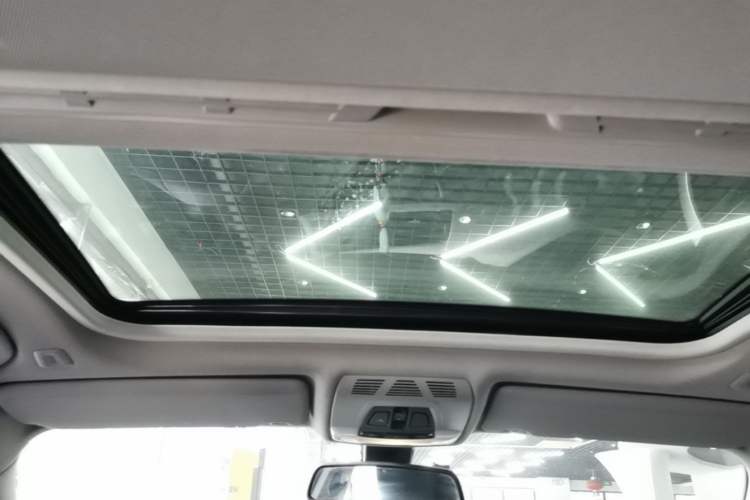 Used BMW 3 Series 2016 320Li Fashion Model Headliner