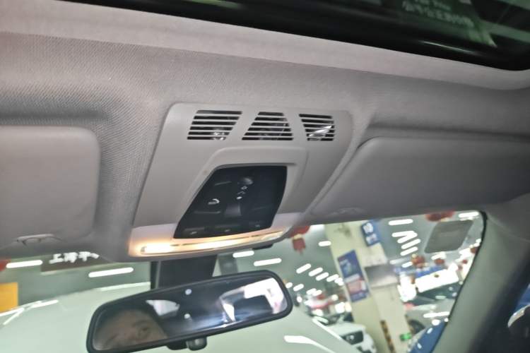 Used BMW 3 Series 2016 320Li Fashion Model Headliner