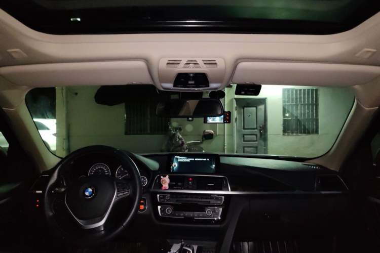 Used BMW 3 Series 2016 320Li Fashion Model Headliner