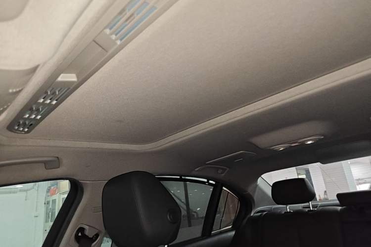 Used BMW 3 Series 2016 320Li Fashion Model Headliner