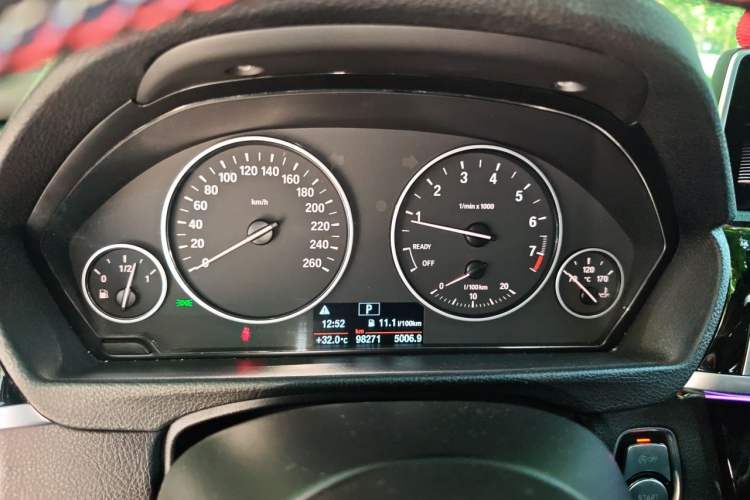 Used BMW 3 Series 2016 316i Fashion Model Instrument Cluster