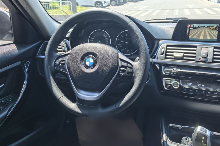 Used BMW 3 Series 2016 320Li Fashion Model Interior 1