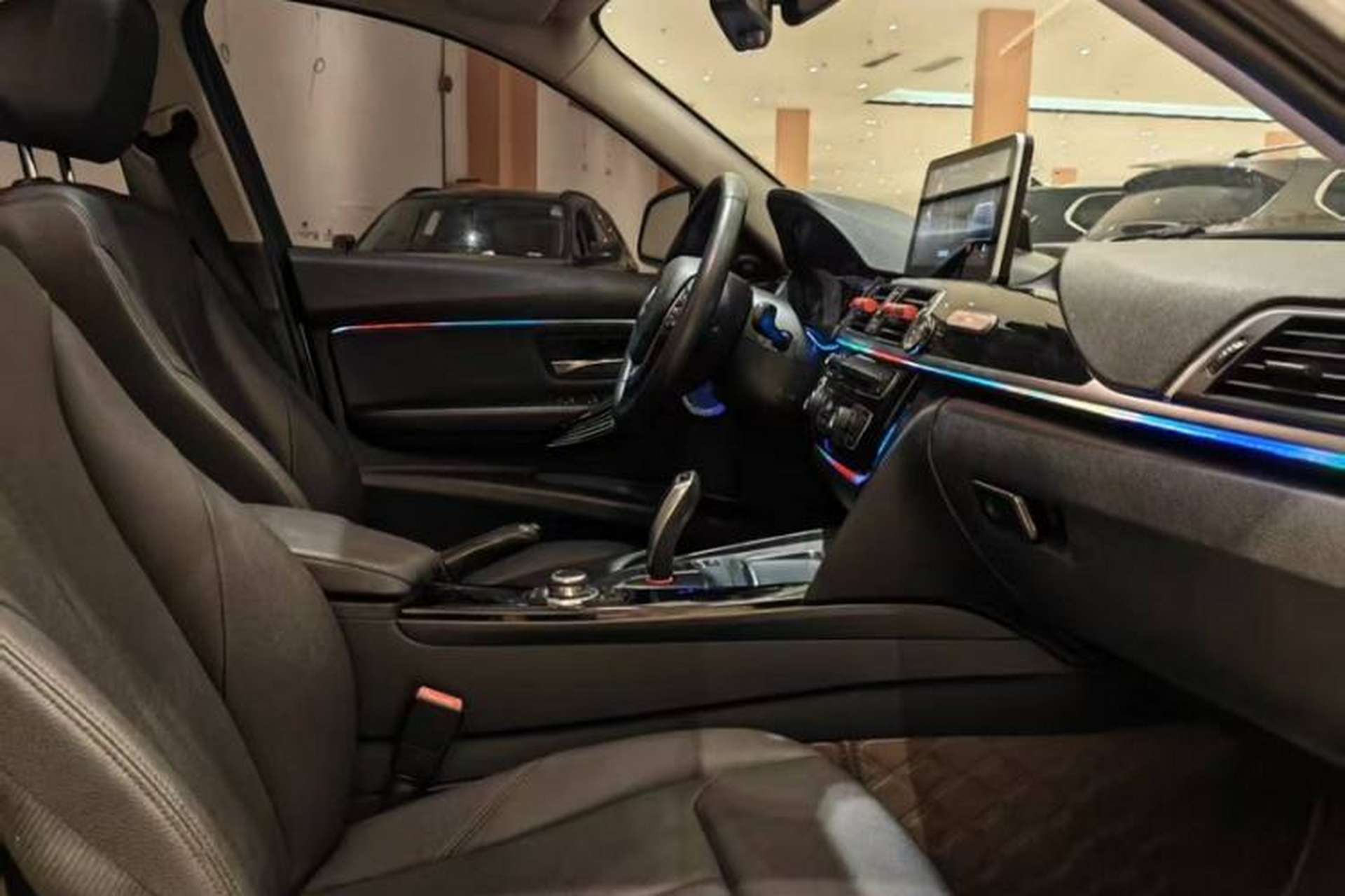 Used BMW 3 Series 2016 320i Fashion Model Interior 1