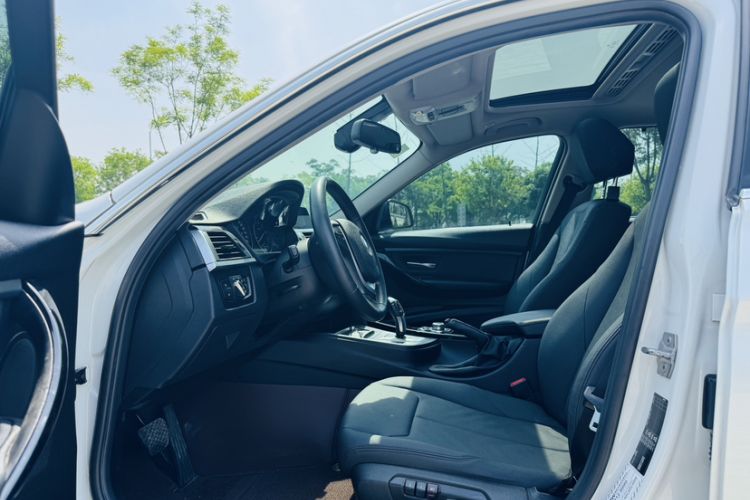 Used BMW 3 Series 2016 320Li Fashion Model Interior 1