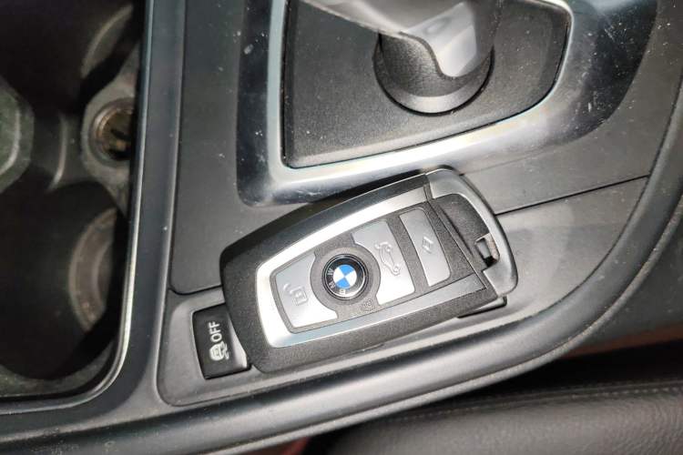 Used BMW 3 Series 2016 320Li Ambition Model Interior 1