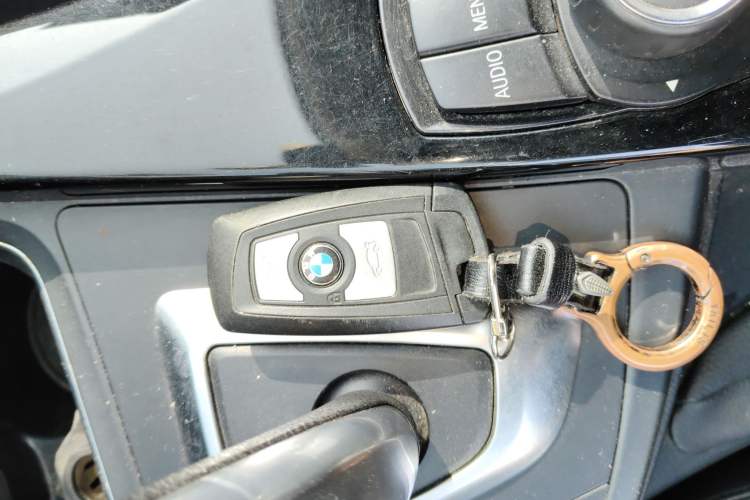 Used BMW 3 Series 2016 316i Fashion Model Interior 1
