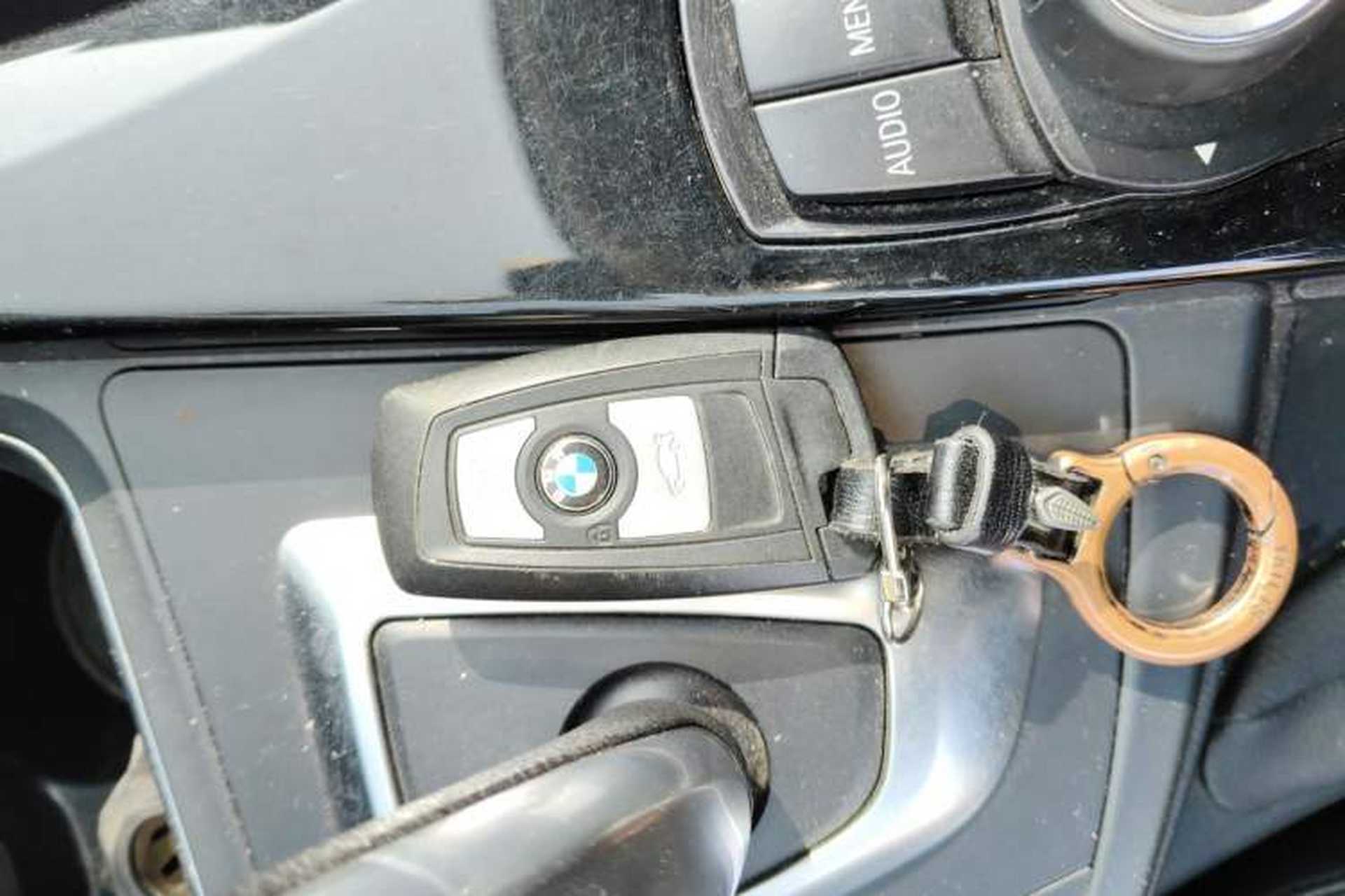 Used BMW 3 Series 2016 316i Fashion Model Interior 1
