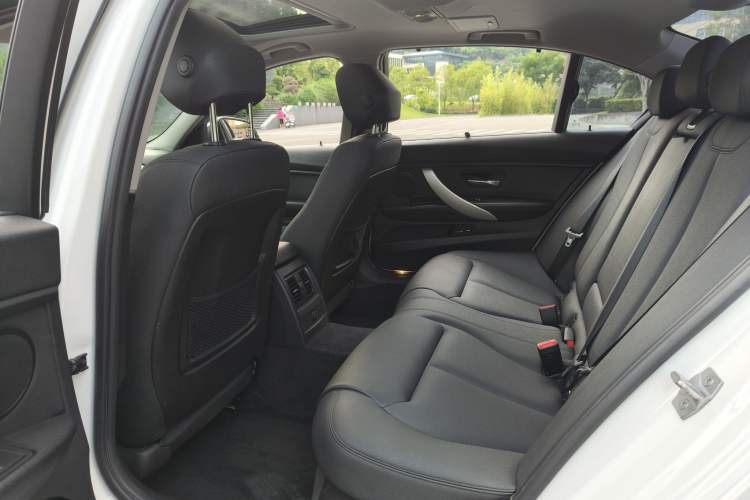 Used BMW 3 Series 2016 320Li Fashion Model Interior 1