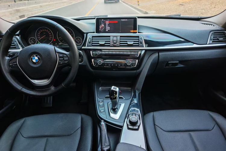 Used BMW 3 Series 2016 316i Fashion Model Interior 1