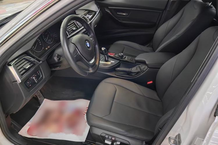 Used BMW 3 Series 2016 316Li Fashion Model Interior 1