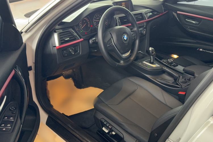 Used BMW 3 Series 2016 316Li Fashion Model Interior 1