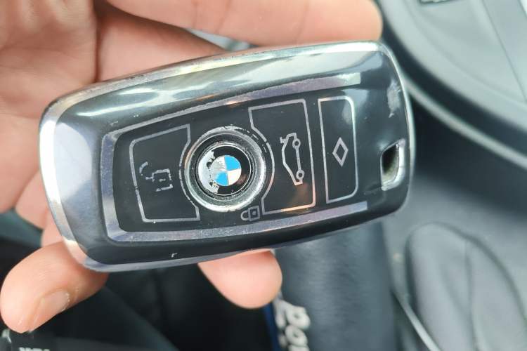Used BMW 3 Series 2016 320i Fashion Model Interior 1