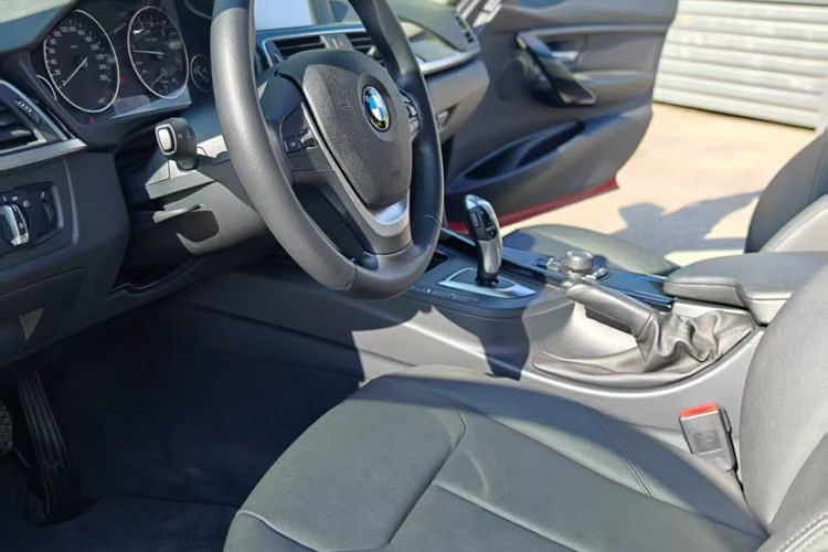 Used BMW 3 Series 2016 320Li Ambition Model Interior 2