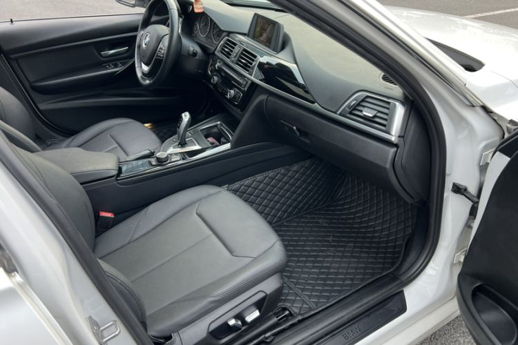 Used BMW 3 Series 2016 320Li Ambition Model Interior 2