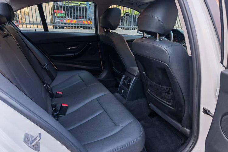 Used BMW 3 Series 2016 316i Fashion Model Interior 2