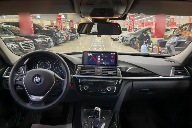Used BMW 3 Series 2016 316Li Fashion Model Interior 2