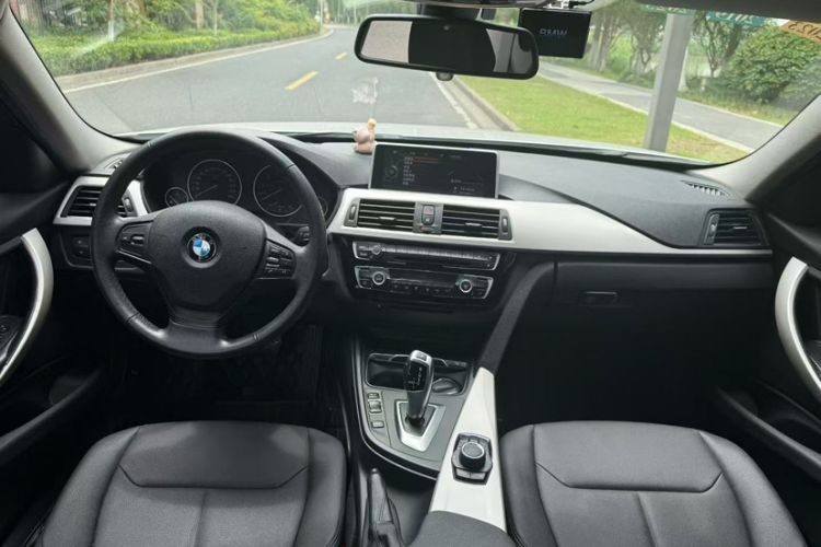 Used BMW 3 Series 2016 320Li Ambition Model Interior 2