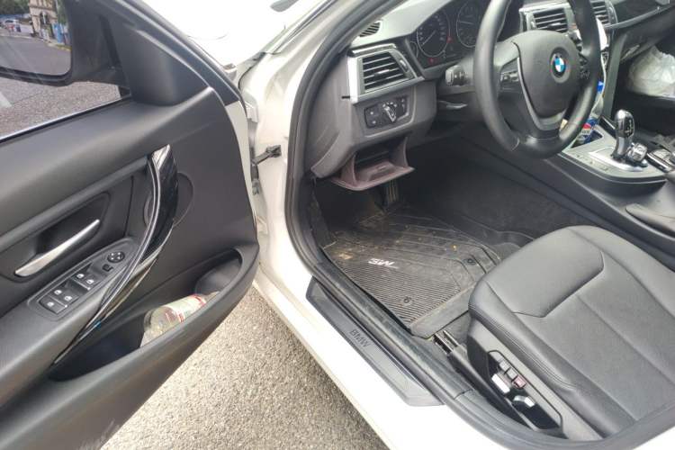 Used BMW 3 Series 2016 320Li Ambition Model Interior 3