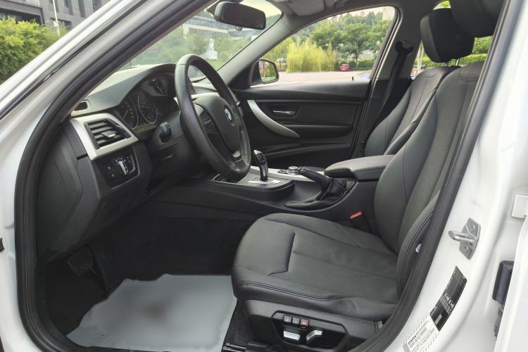 Used BMW 3 Series 2016 320Li Fashion Model Interior 3