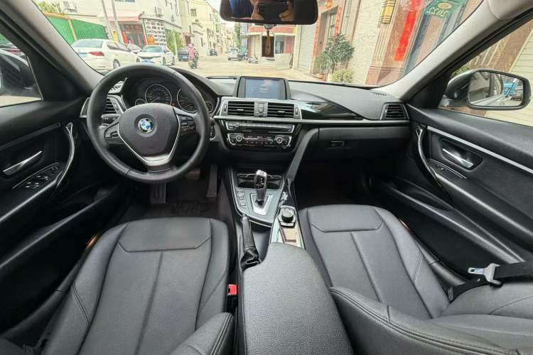 Used BMW 3 Series 2016 320Li Ambition Model Interior 3