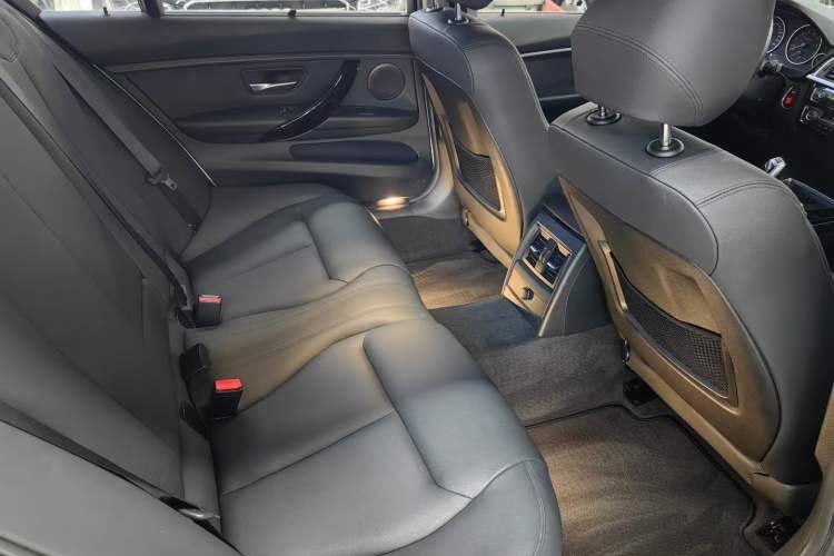 Used BMW 3 Series 2016 316Li Fashion Model Interior 3