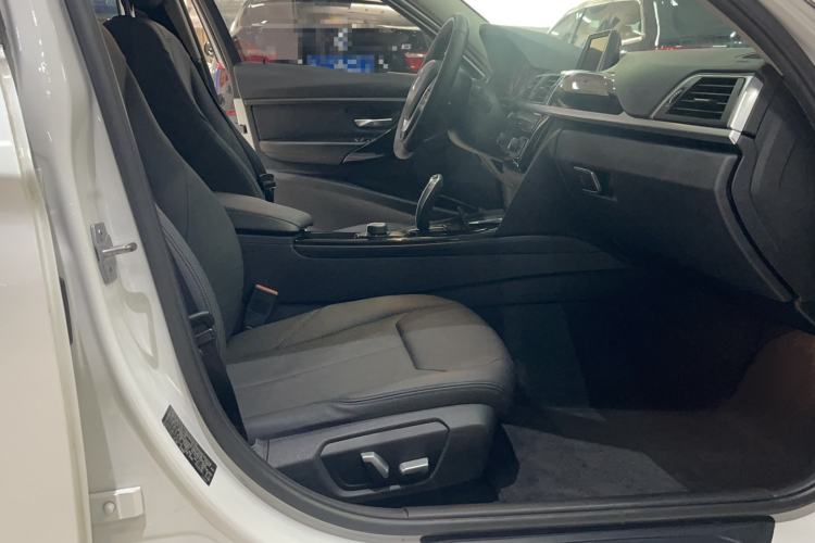 Used BMW 3 Series 2016 320Li Ambition Model Interior 3