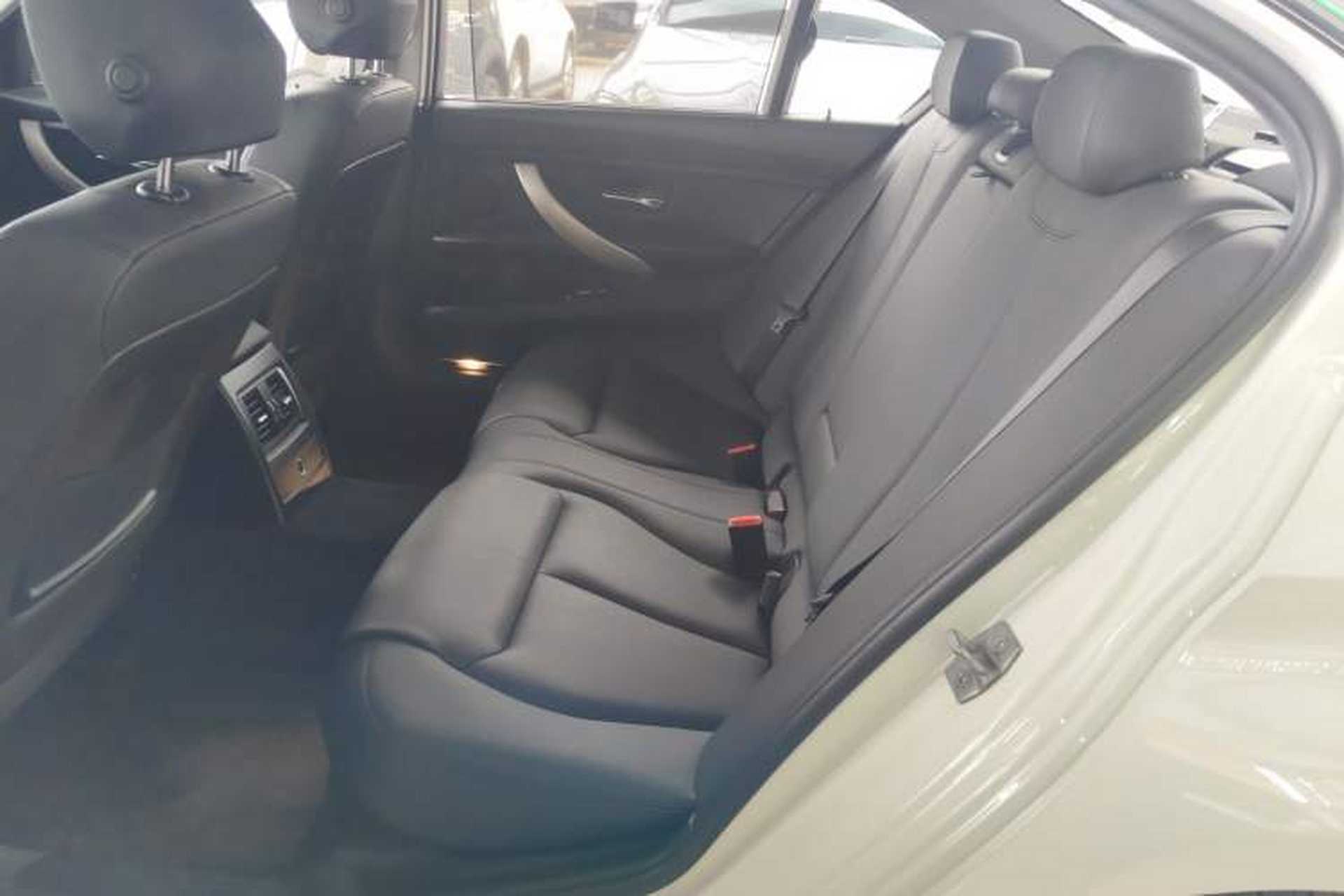 Used BMW 3 Series 2016 320Li Fashion Model Interior 4