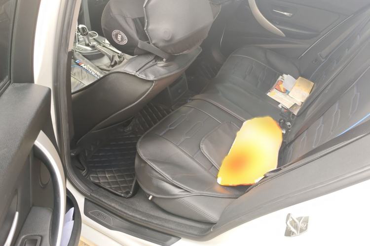 Used BMW 3 Series 2016 320i Fashion Model Interior 4