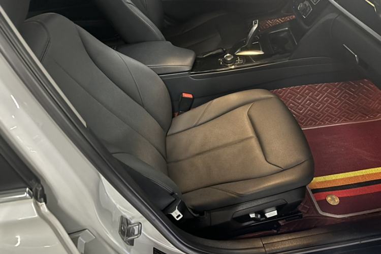 Used BMW 3 Series 2016 320Li Ambition Model Interior 6