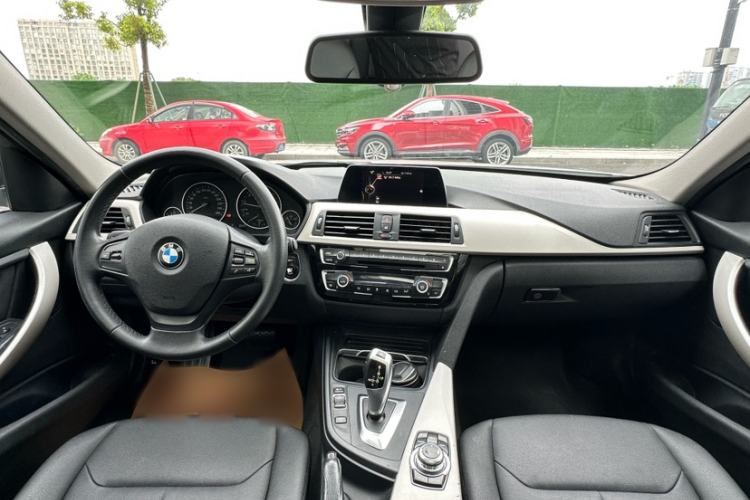 Used BMW 3 Series 2016 320Li Fashion Model Interior 6