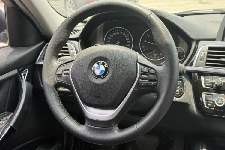 Used BMW 3 Series 2016 316Li Fashion Model Interior 7