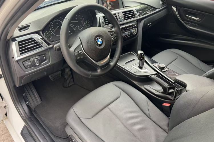 Used BMW 3 Series 2016 316i Fashion Model Interior 7