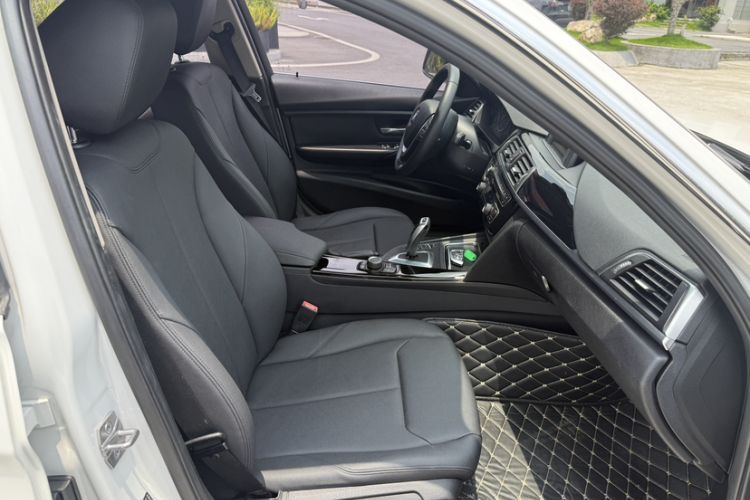 Used BMW 3 Series 2016 316Li Fashion Model Interior 8