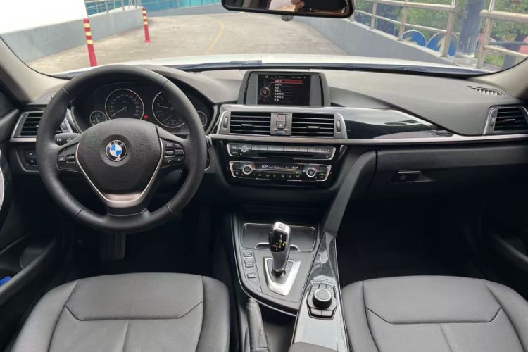 Used BMW 3 Series 2016 316i Fashion Model Interior 8